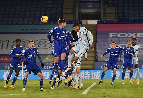 למרות הרכש היקר, הבלוז ממשיכים לצלול // צילום: אי-פי