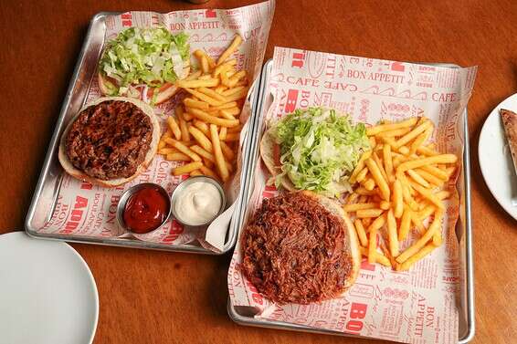 ארוחה ללא נפילות // צילום: ליאור קליין