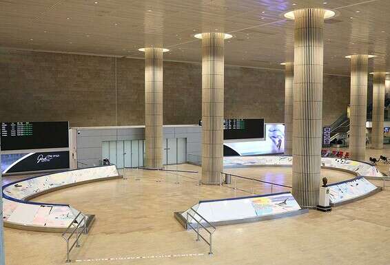 אולם מקבלי הפנים בנתב"ג ריק מאדם // צילום: קוקו