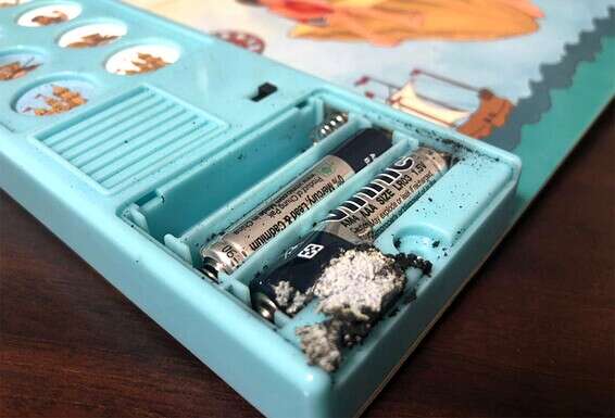 הסוללות הנפיצות בספר