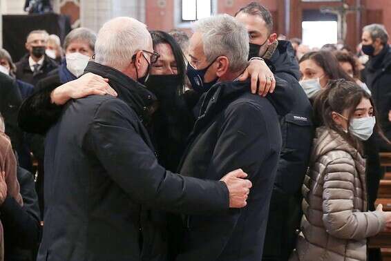 אלמנתו של רוסי עם חבריו למונדיאל 82 // צילום: אי.פי.אי