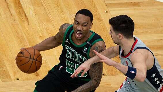 אבדיה בהגנה. יותר מדי עבירות // צילום: EPA