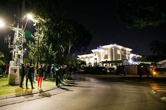 אוהדי הפועל ת"א, הערב בסביון // צילום: לירון מולדובן