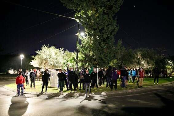 אוהדי הפועל ת"א, הערב בסביון // צילום: לירון מולדובן