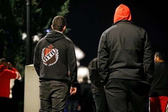 אוהדי הפועל ת"א, הערב בסביון // צילום: לירון מולדובן