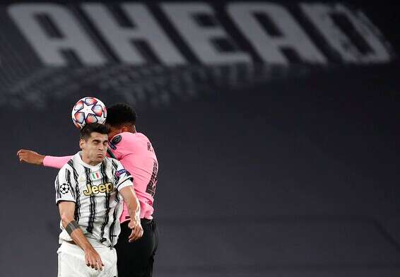 מוראטה עולה גבוה. שני שערים נפסלו // צילום: רויטרס