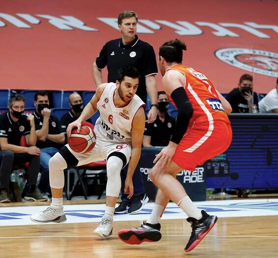 בלאט מול גוט // צילום: אלן שיבר