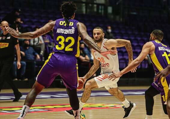 לימונד עם הכדור // צילום: מרקו