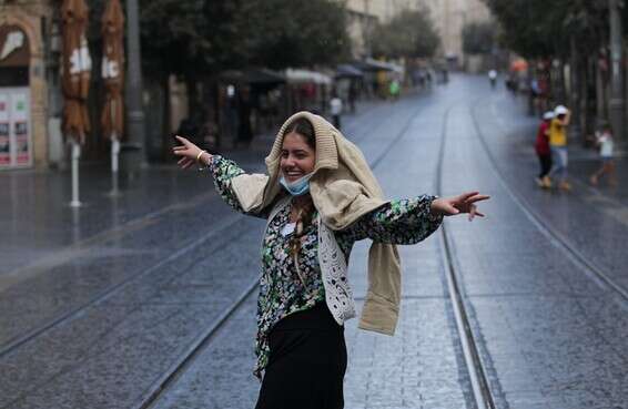 גשם במרכז ירושלים, היום // צילום: אורן בן חקון