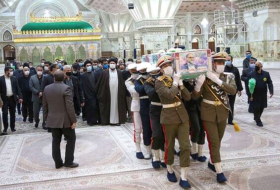 נקמה שסיכון בצידה. הלוויית פחריזדה // צילום: רויטרס