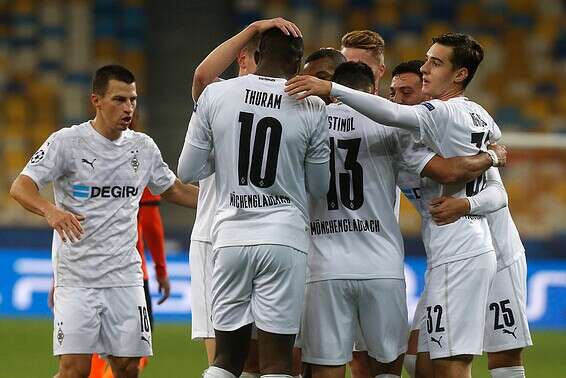 הגרמנים חוגגים בקייב. לקראת ניצחון ראשון באלופות // צילום: אי-פי