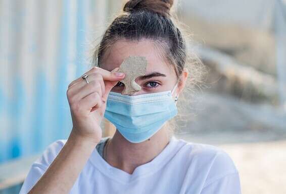 אחד מכלי החרס שאותרו בבית שמש // צילום: יולי שוורץ, רשות העתיקות