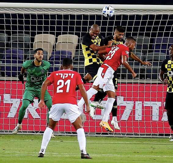 משחק חלש בבלומפילד // צילום: אלן שיבר