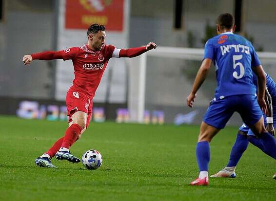 אלטמן מנסה לבנמות מהלך // צילום: אלן שיבר