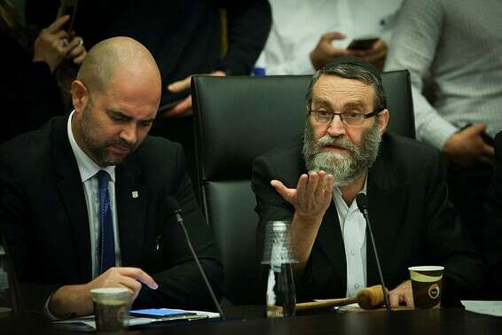 "הבעיה עם המשטרה הייתה עוד לפניו". גפני עם אוחנה // צילום: אורן בן חקון