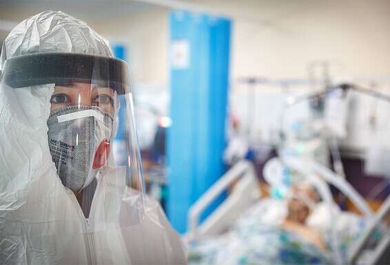 מספר המתים הוכפל בתוך שבועות. מחלקת קורונה בצפון // צילום: אנצ'ו גוש/ג'יני