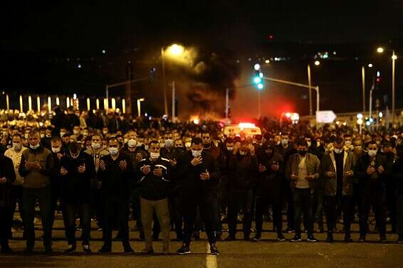 אלפים חסמו את כביש הכניסה לטמרה // צילום: מישל דוט קום