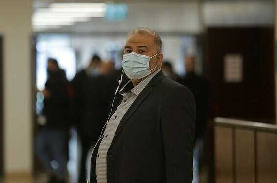 "לא יהיה בממשלה". מנסור עבאס // צילום : אלכס קולומויסקי