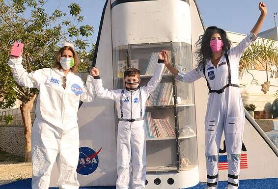 חוגגים בבית ספר "נווה מדבר" // צילום: דודו גרישפן