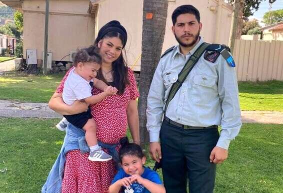 יונתן חיים ומשפחתו // צילום: דובר צה"ל