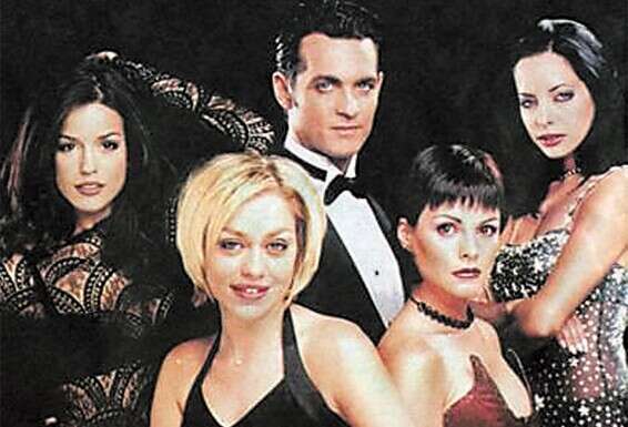 בימי "כסף קטלני", שנות ה־90. "הסוכן שלי בארה"ב תלש שערות" // צילום מתוך "כסף קטלני"