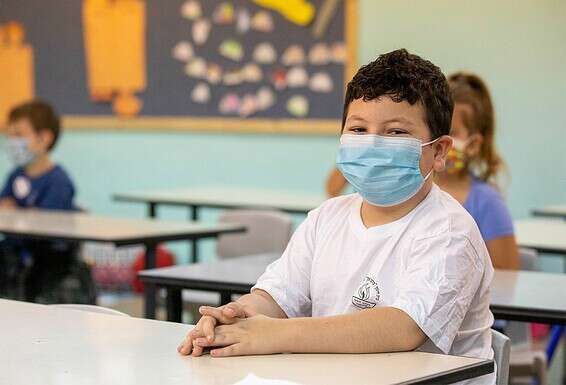 מתקשים לעטות מסיכה במשך יום שלם // צילום: מישל דוט קום