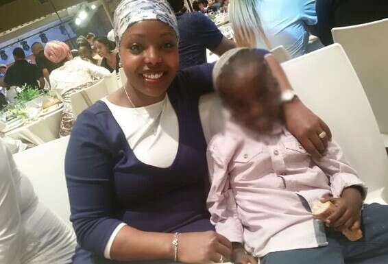 אנגביץ' וואסה ואחד מבניה