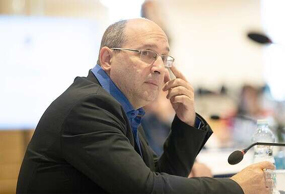 אבי ניסנקורן // צילום: אוהד צויגנברג