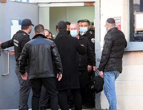 זאב רוזנשטיין יוצא מהכלא, היום // צילום: יוסי זליגר