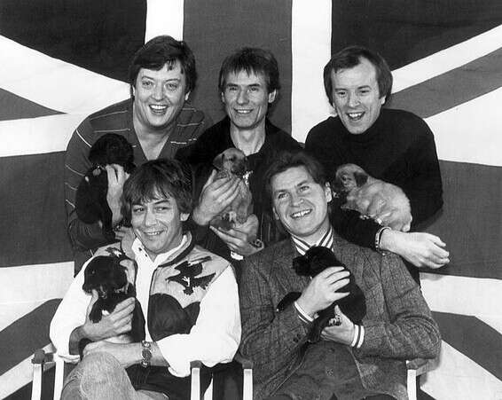 זמנים נהדרים ביחד. להקת האנימלס, ולנטיין האמצעי למעלה // צילום: גטי אימאג'ס