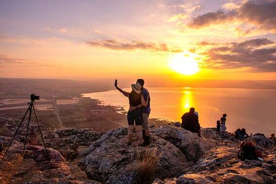 זריחה בשמורת הטבע ארבל // צילום: יניב כהן, רשות הטבע והגנים