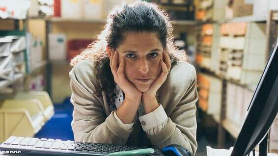 לא "קופה ראשית", אבל מצחיקה באותה המידה // צילום: רמי קצב