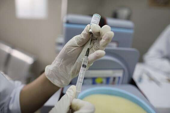 45 מתנדבים יקבלו מנה ראשונה של החיסון // צילום :Gettyimages