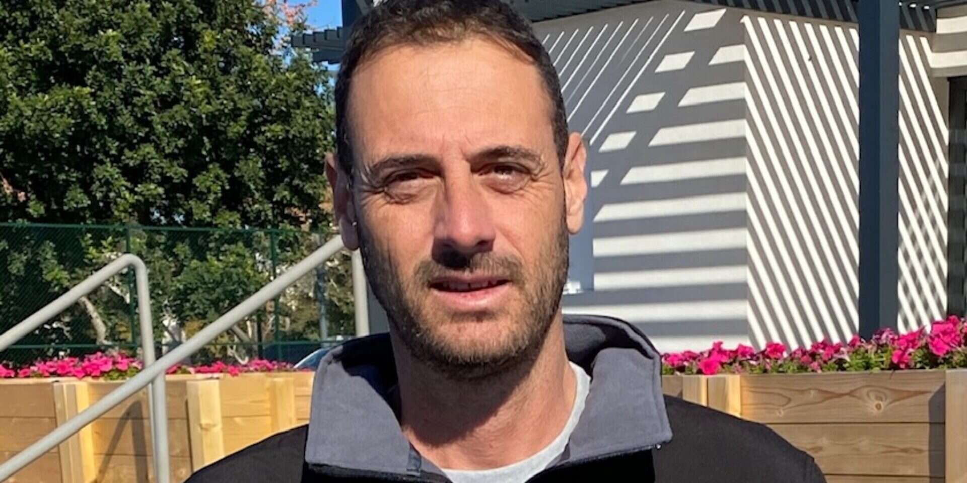 תומר דנק ,