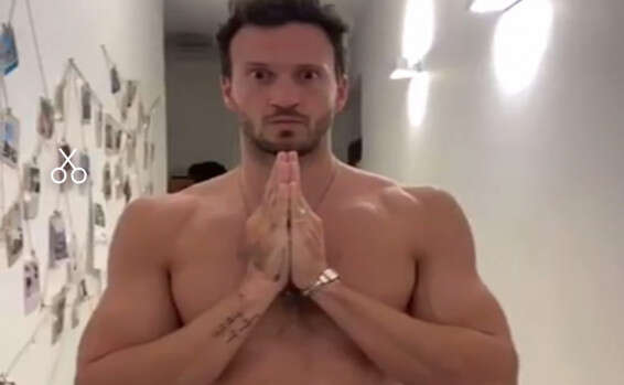 השערורייה שעברה. מייקל לואיס ו"אתגר הבקבוק" // מתוך אינסטגרם