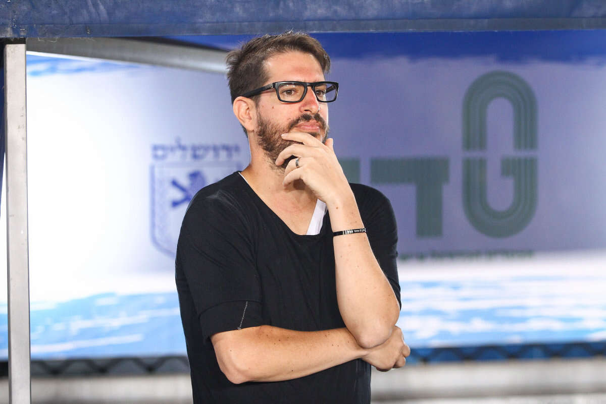 חוגג. "הדת או צבע עורו של השחקן לא משנים לי" // צילום: עמי שומן // חוגג. "הדת או צבע עורו של השחקן לא משנים לי" ,