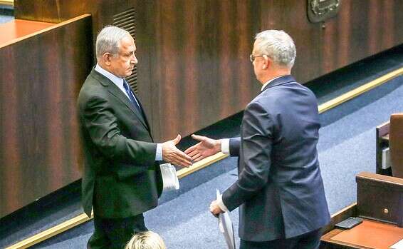 נתניהו וגנץ ב־2019 // צילום ארכיון: אורן בן חקון ,