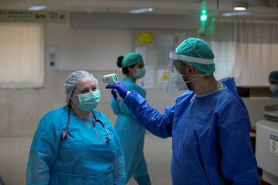 צוות המיון בבית החולים רמב"ם // צילום: מישל דוט קום