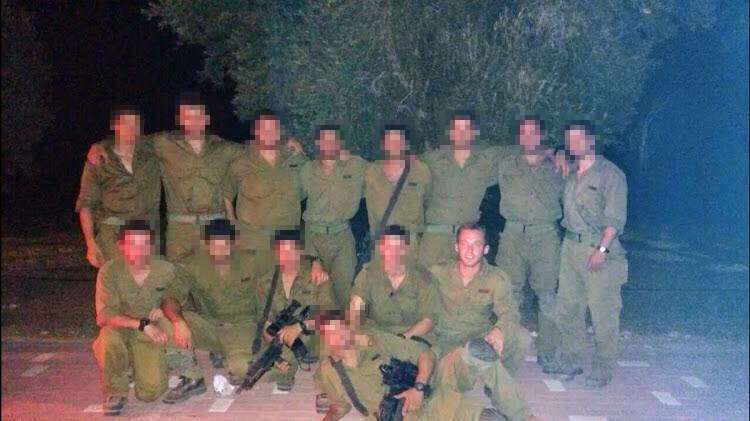 מתן גוטליב ז"ל וחבריו ליחידה // צילום: באדיבות המשפחה ,