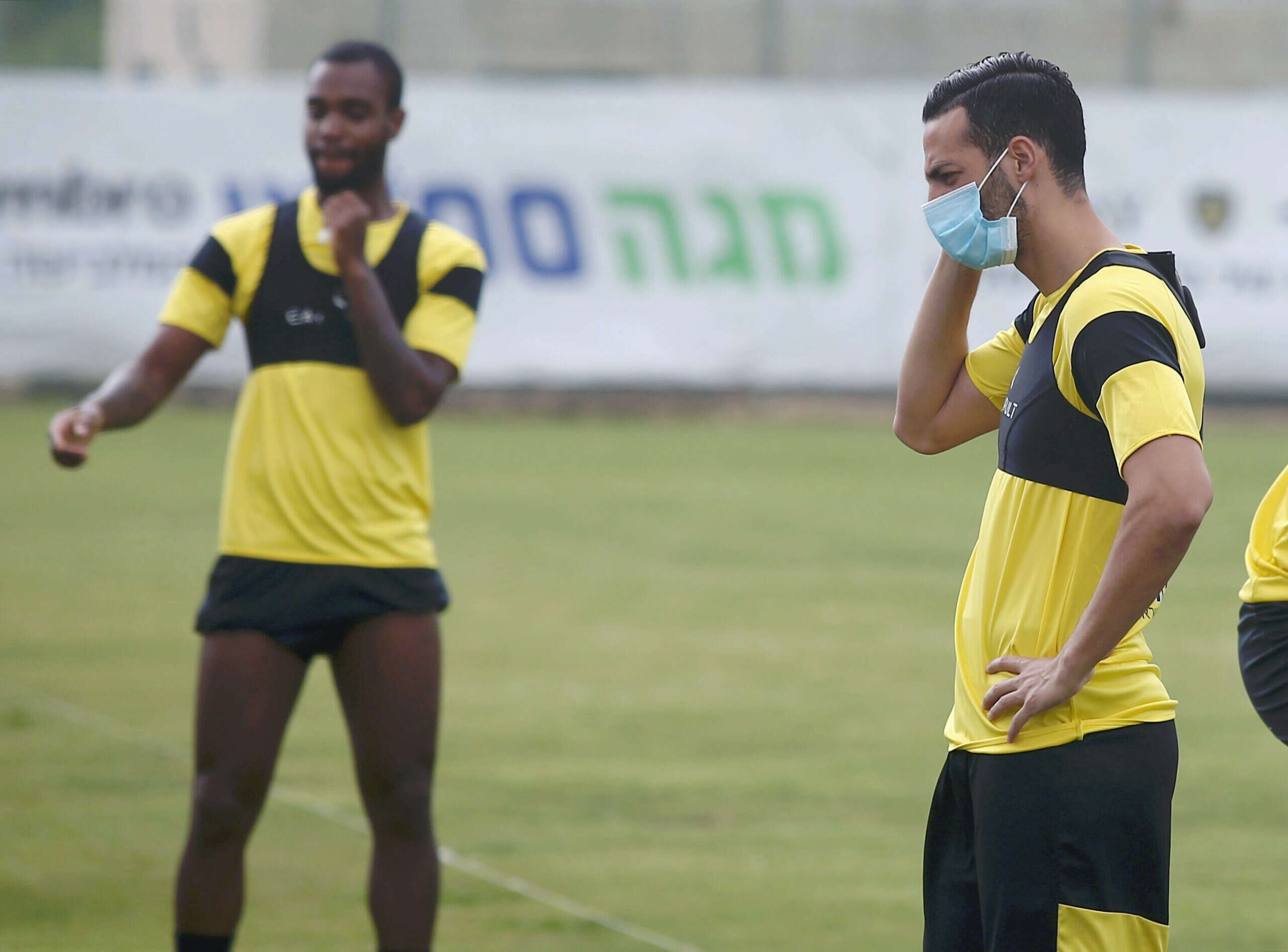 צילום: אלן שיבר // דן איינבינדר באימון בית"ר. מוכנים לחזור לשחק? ,