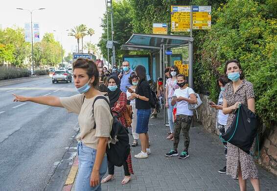האופי הישראלי. התרופפות המשמעת // ארכיון, יהושע יוסף. למצולמים אין קשר לתוכן הכתבה
