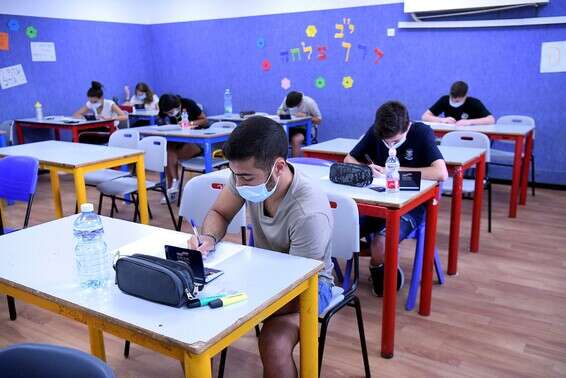 הפחד יושב גם על הקורונה. למצולמים אין קשר לכתבה // צילום: יוסי זליגר