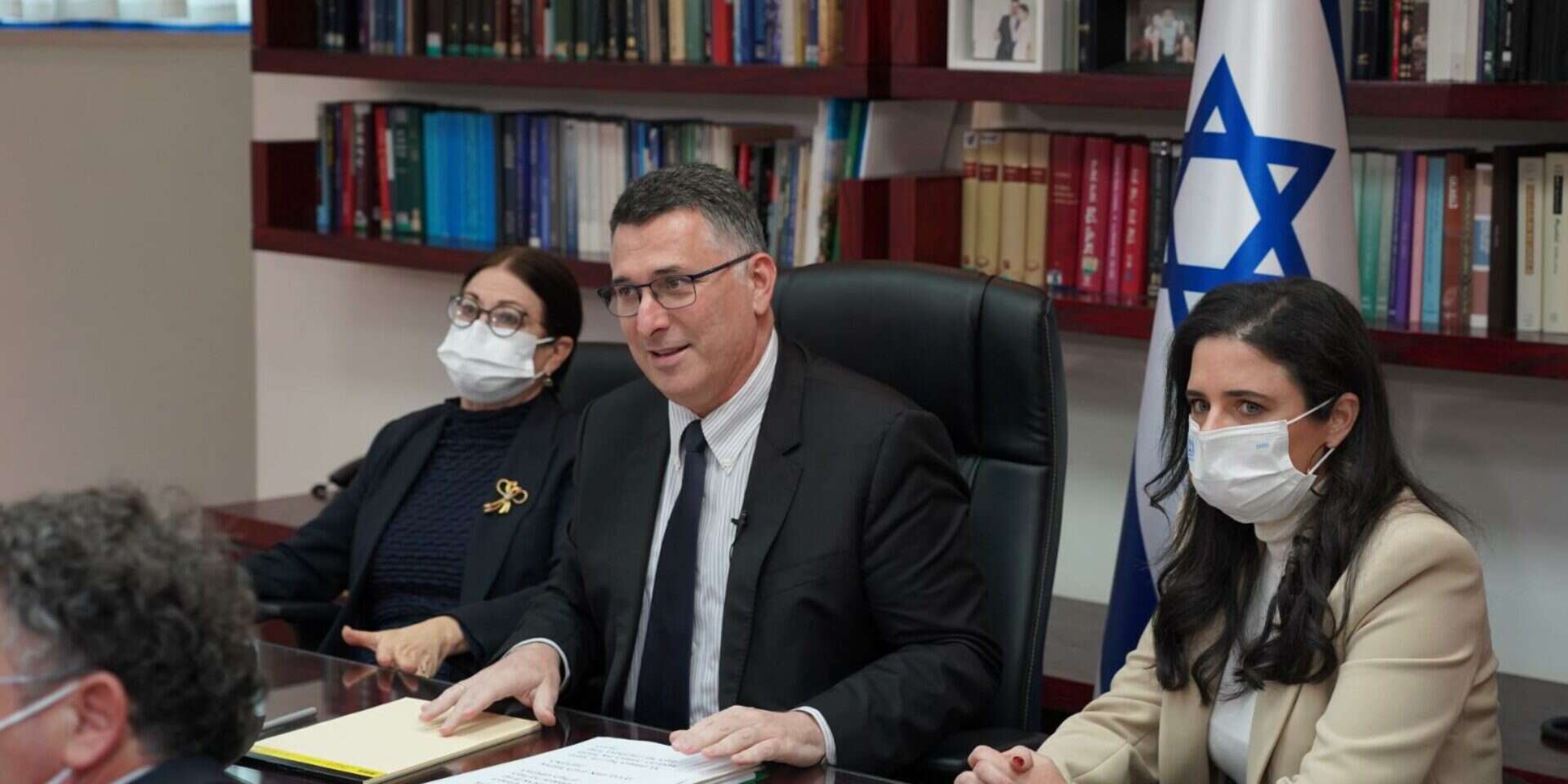 השרים סער ושקד ולצד נשיאת העליון חיות ,