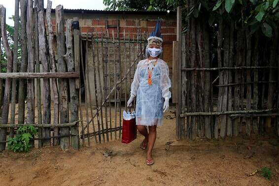 שבט ילידים באמזונס נלחם בקורונה // צילום: אי.אף.פי