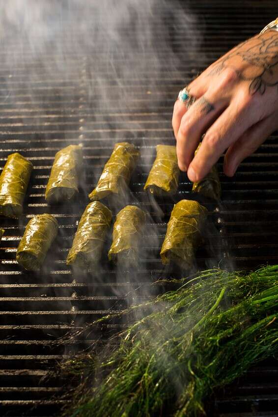 לכבוד שעת הגפן. קבב דגים בעלי גפן // צילום: איתיאל ציון
