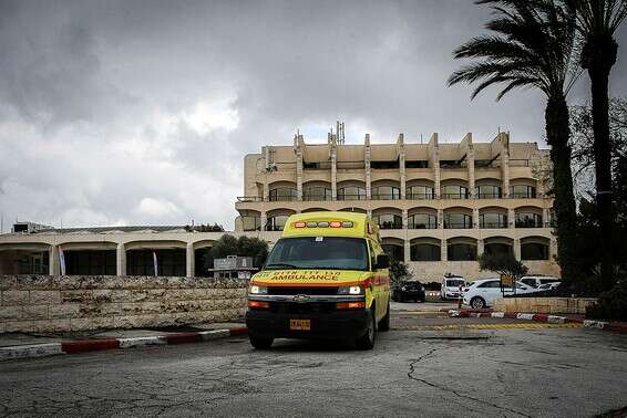 מלון דן בירושלים בו שוכנו הצעירים שהתבררו כחולי קורונה // צילום: אורן בן חקון