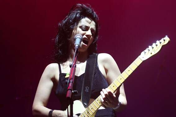 "עשו מעשה". נינט טייב // צילום: קוקו