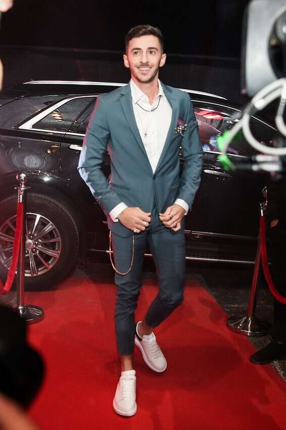 אליוף בכניסה לבית האח // צילום: אורן בן חקון