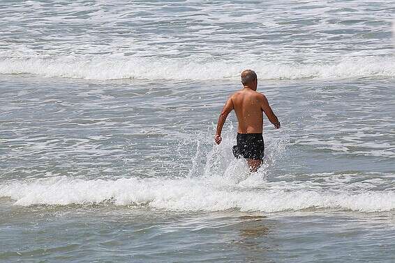 הים במרחק 100 מטרים מהבית? הפרות סגר בת"א // צילום: קוקו