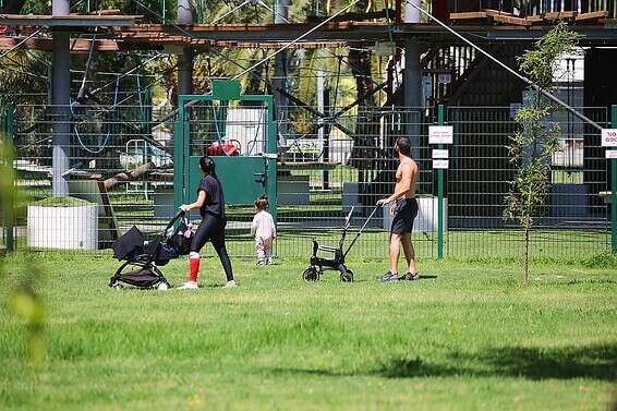 מבקרים בפארק הירקון // צילום: קוקו